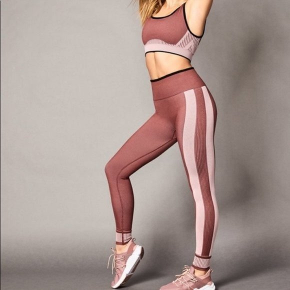 High-Waisted Seamless Colorblock Legging - Picture 3 of 8